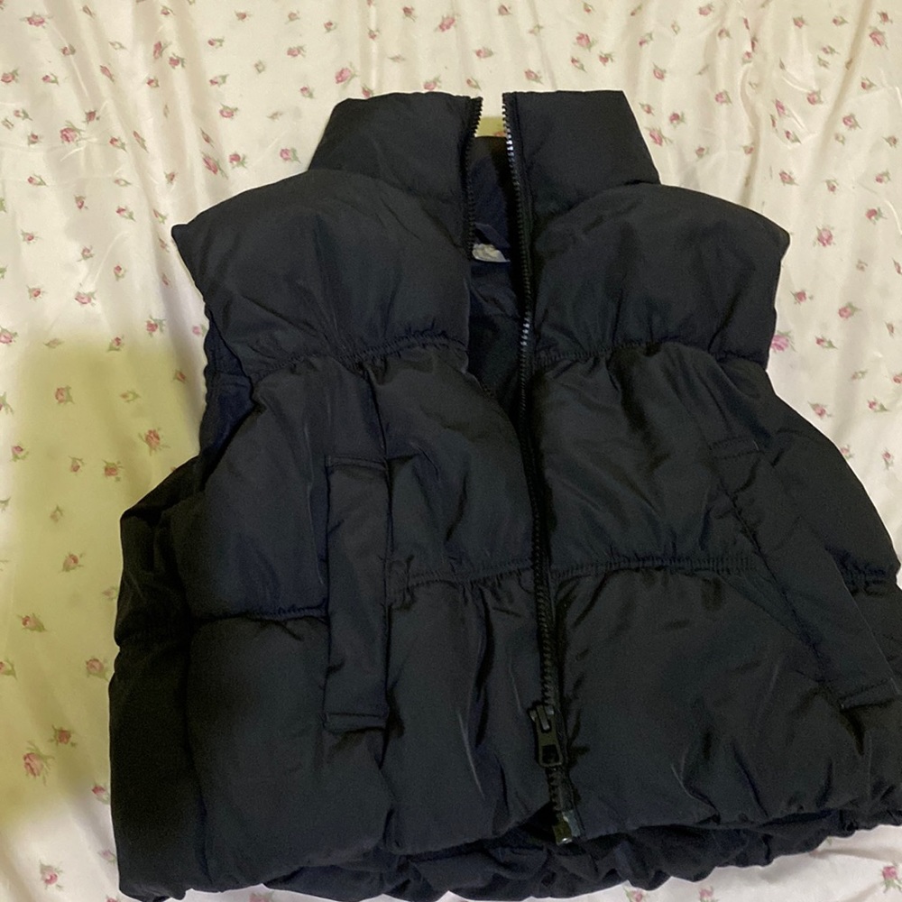 black cropped vest h&m
